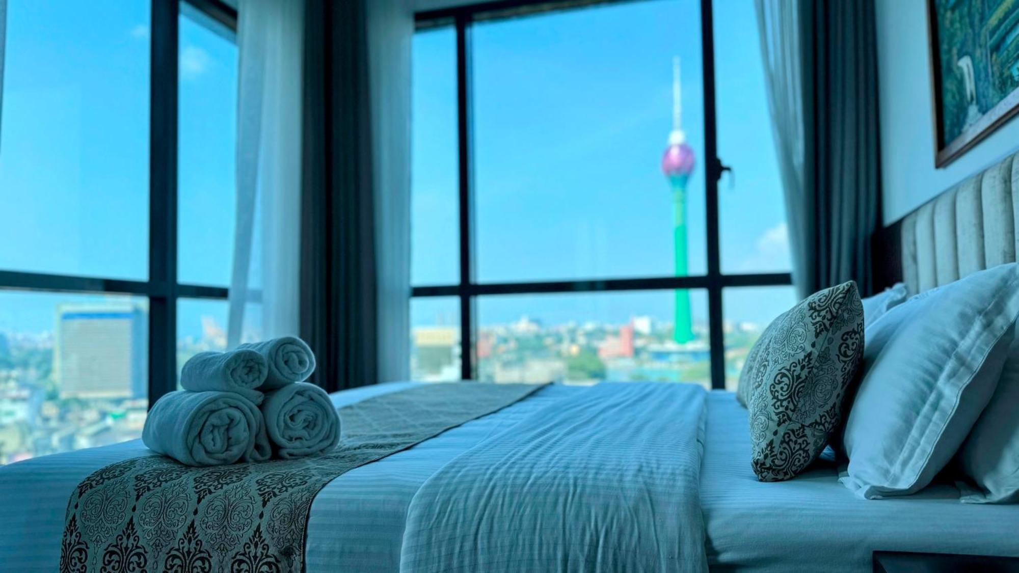 Cosy In Heart Of At Capitol Twinpeaks. * Colombo
